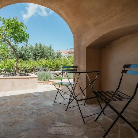 Oasis - Lower House Неаполис